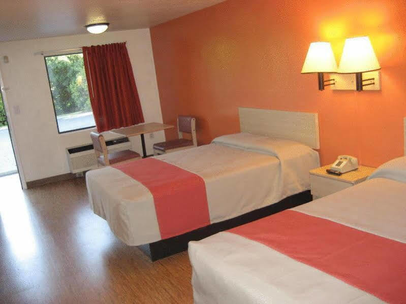 Motel 6-Raleigh, Nc - 캐리 외부 사진