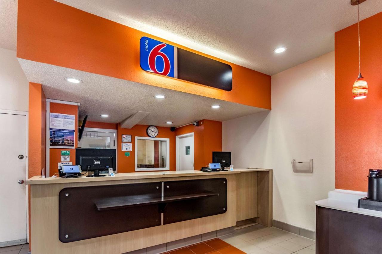 Motel 6-Raleigh, Nc - 캐리 외부 사진