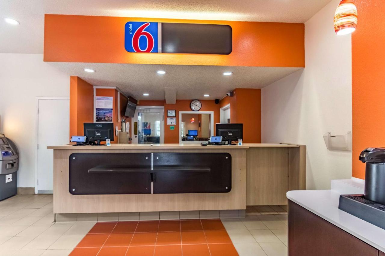Motel 6-Raleigh, Nc - 캐리 외부 사진