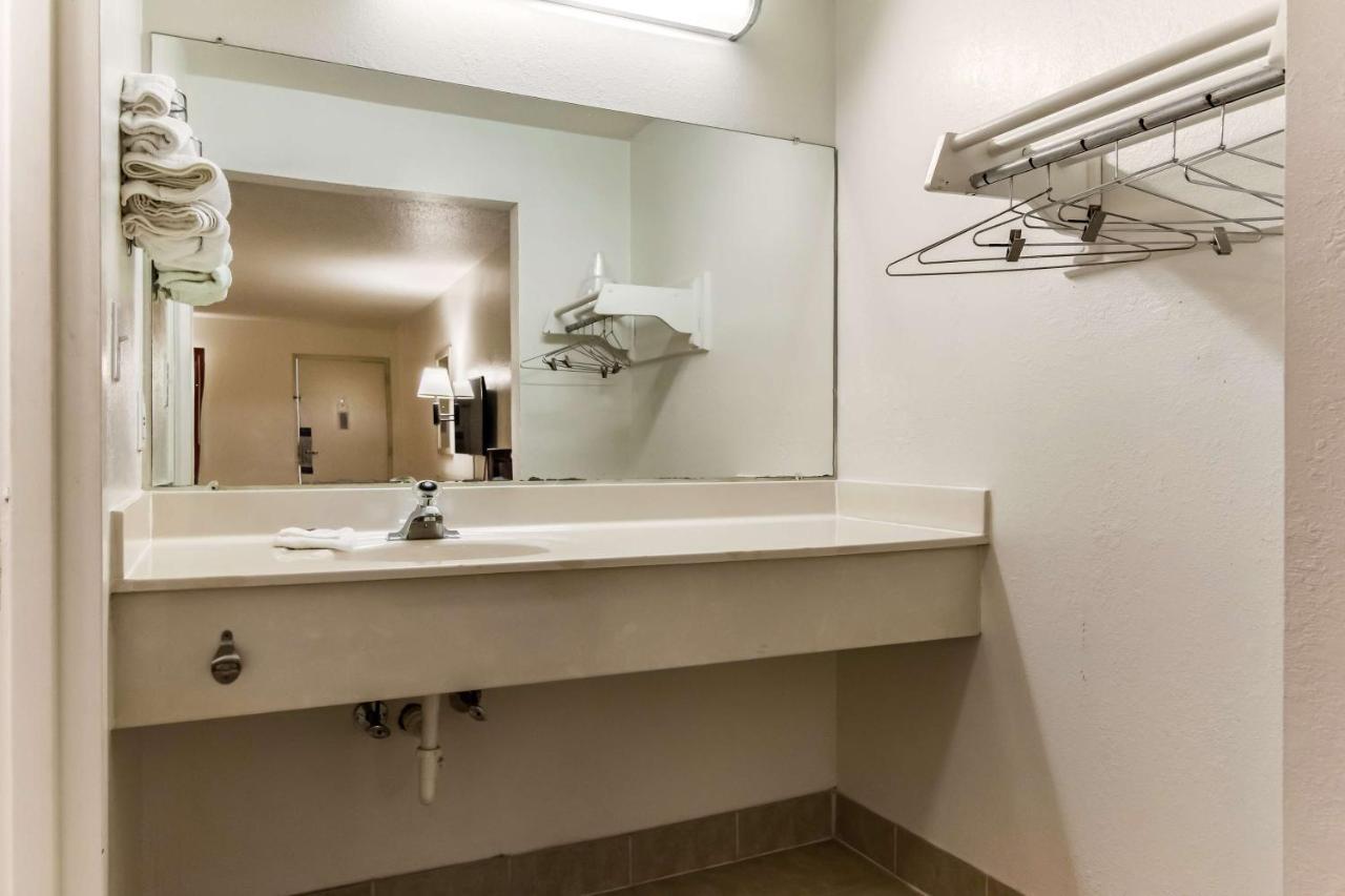 Motel 6-Raleigh, Nc - 캐리 외부 사진
