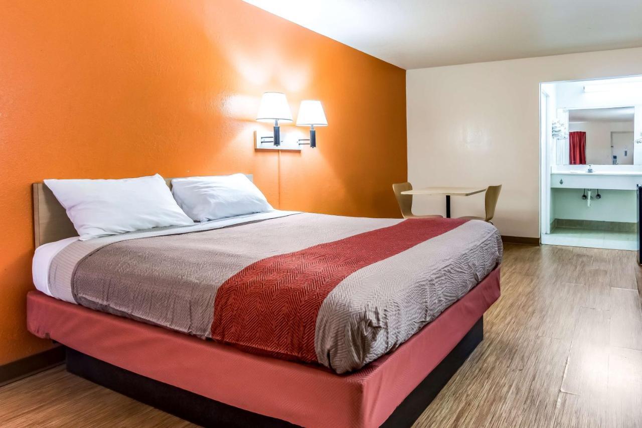Motel 6-Raleigh, Nc - 캐리 외부 사진