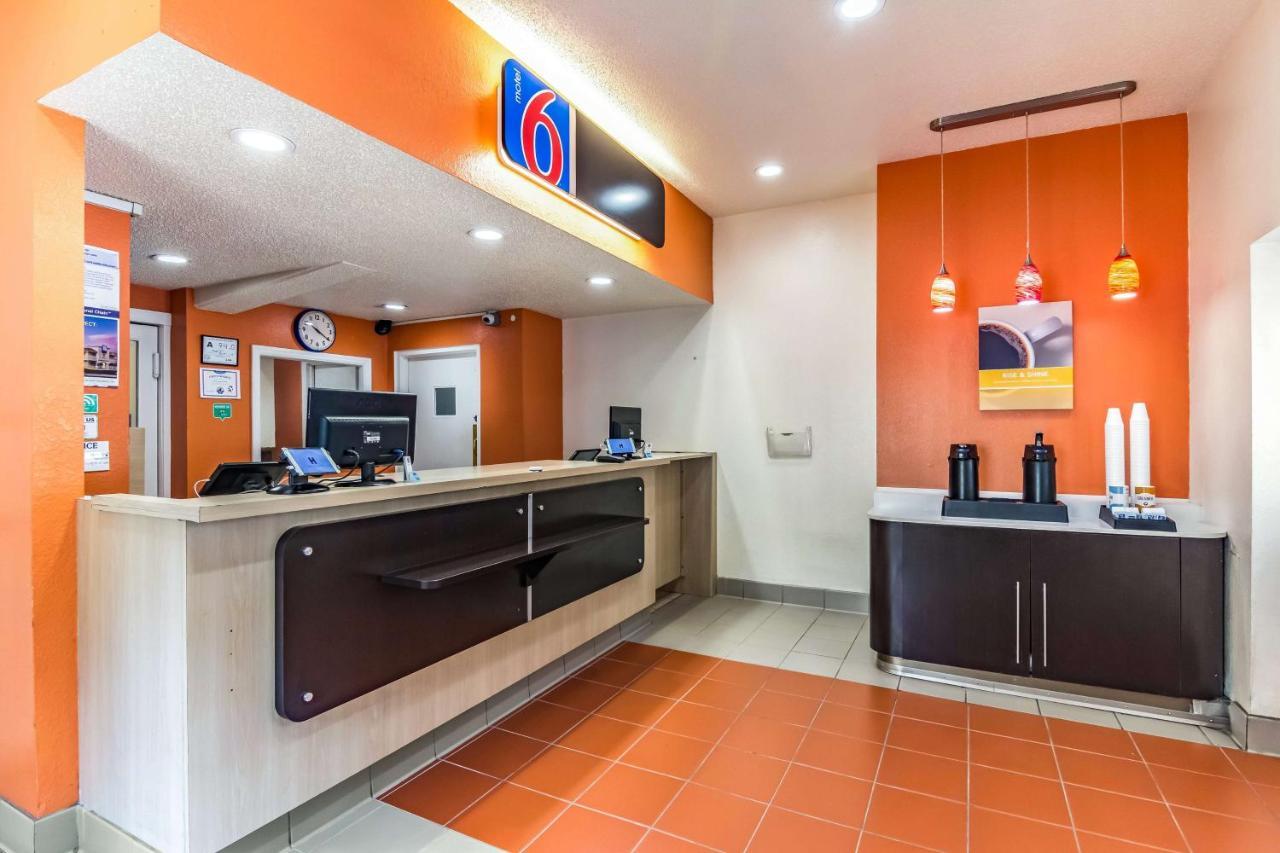 Motel 6-Raleigh, Nc - 캐리 외부 사진
